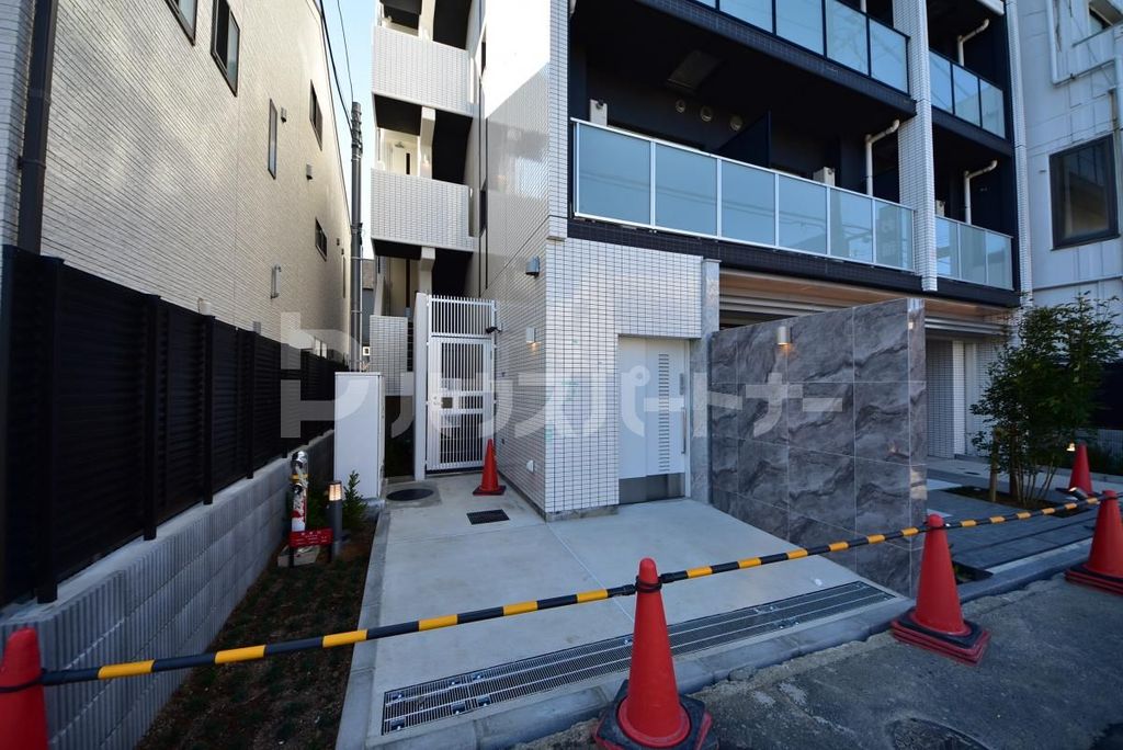 ラクラス下総中山の外観写真