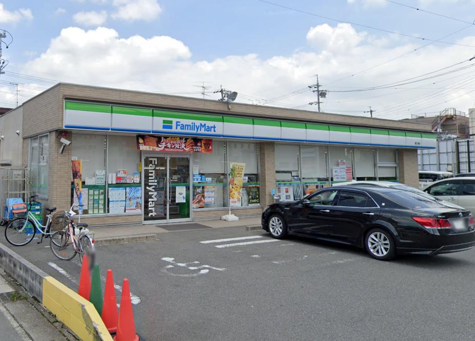 コンビニ　ファミリーマート 蟹江城店（コンビニ）まで773m