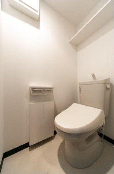 ＪＲ総武線 浅草橋駅 徒歩5分 8階建 築12年のトイレ写真