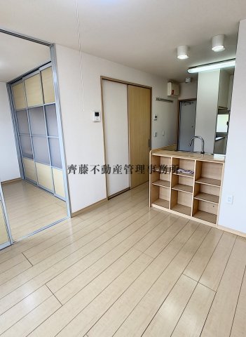 アルコバレーノ蛇田Aの居間写真