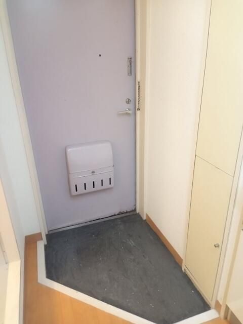 玄関　（別タイプ参考写真）クレール東十条　北区東十条2