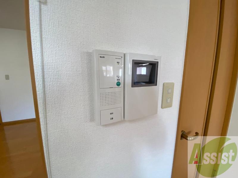 セキュリティ　ＴＶモニター付インターホンです。来客者の顔が見えるので安心！
