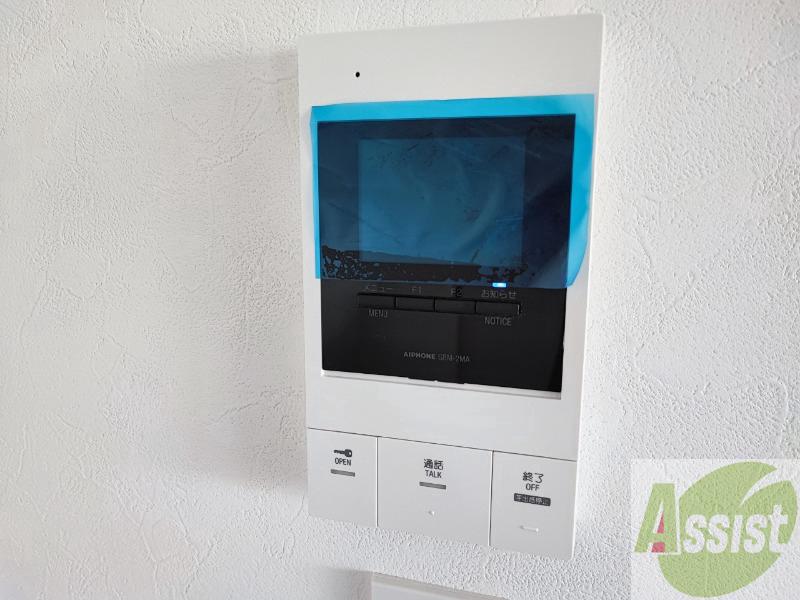 セキュリティ　ＴＶモニター付インターホンです。来客者の顔が見えるので安心！