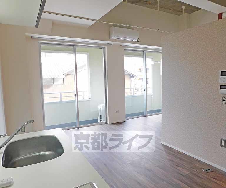 居室・リビング　広々としたお部屋です。