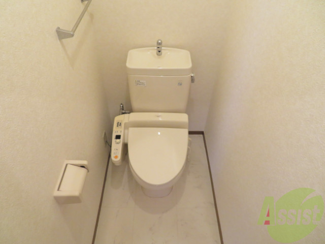 トイレ　ウォシュレット付きのトイレです。シャワートイレは日本の宝。