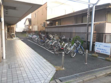 都営新宿線 大島駅 徒歩12分 7階建 築38年の外観写真