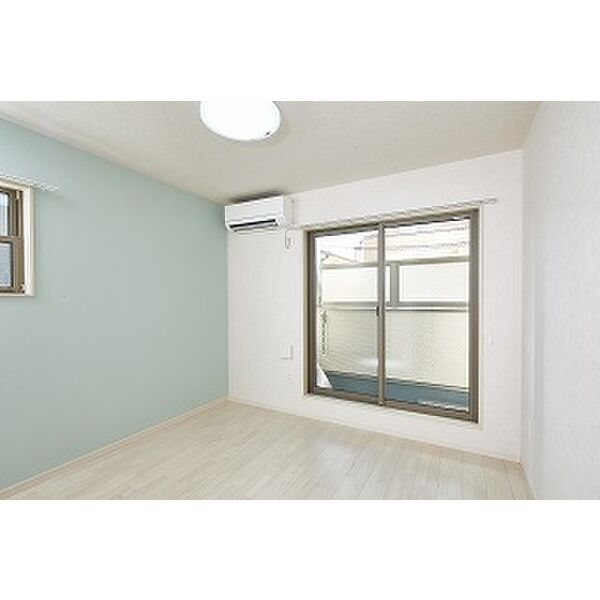 KTIレジデンス吹田の居間写真