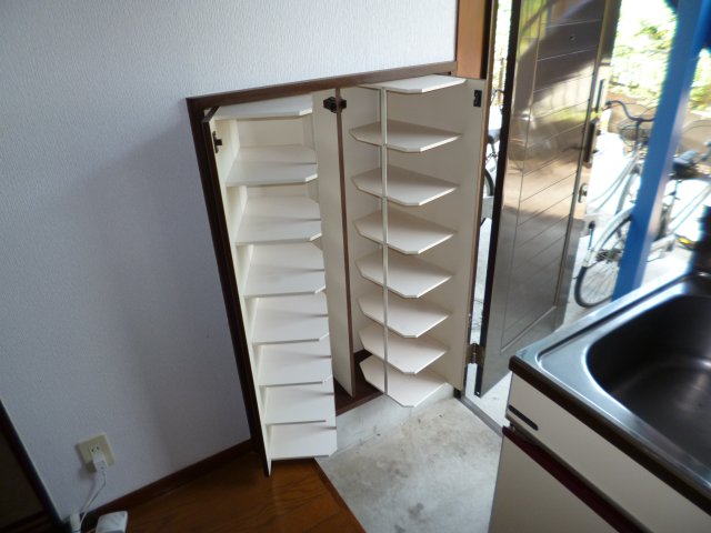 昭和ヴィレッジIの玄関写真