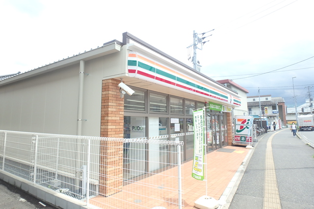 コンビニ　セブンイレブン霞ヶ関駅北口店（コンビニ）まで350m