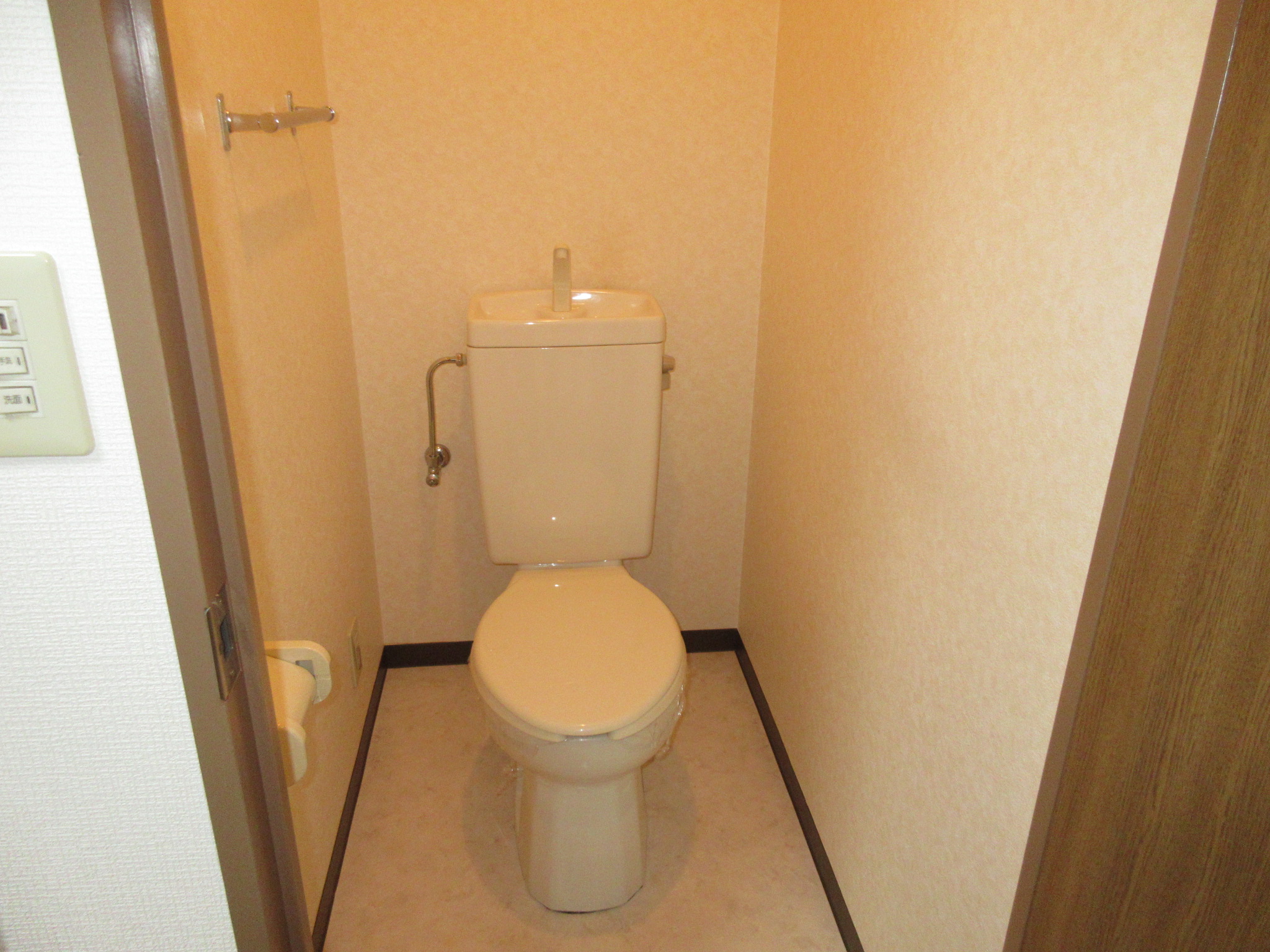 ＪＲ阪和線 美章園駅 徒歩4分 7階建 築25年のトイレ写真
