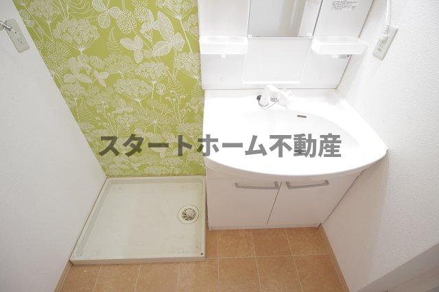 洗面設備　スペースが確保できる洗面所です