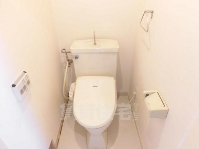 阪急宝塚線 岡町駅 徒歩10分 5階建 築38年のトイレ写真