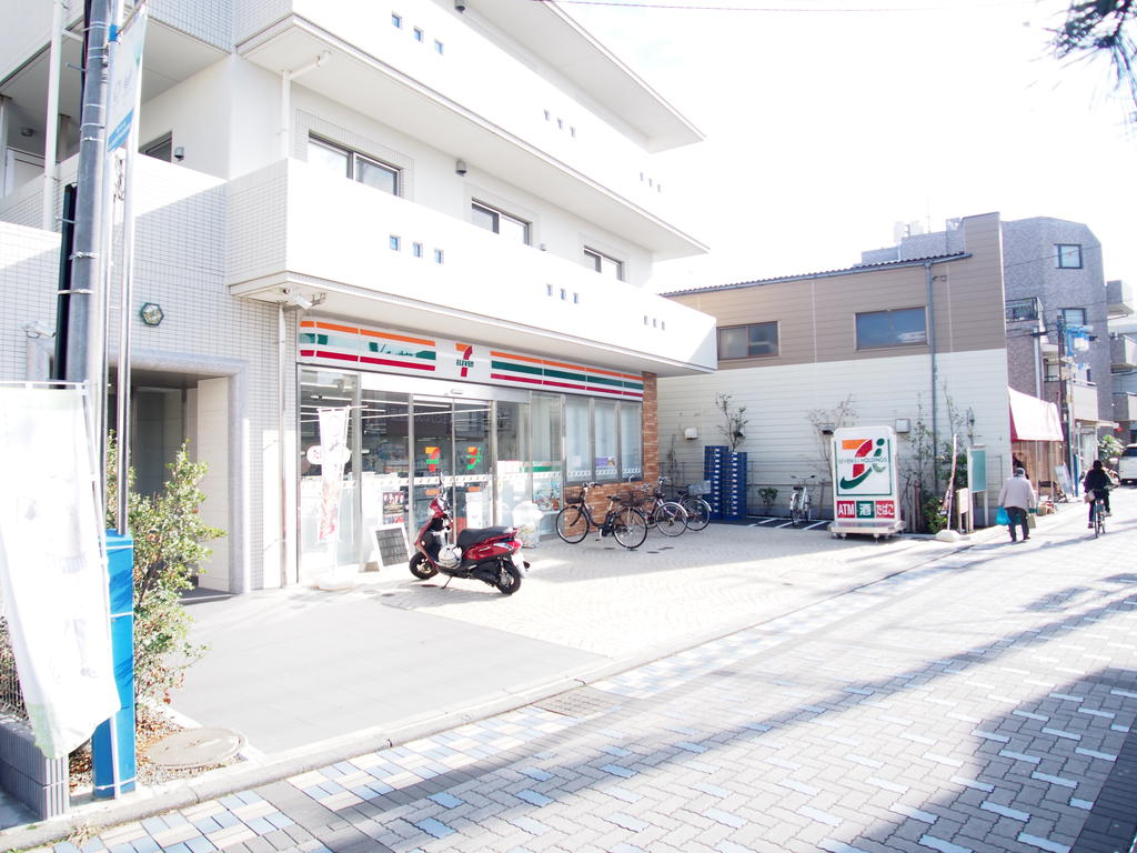 コンビニ　セブンイレブン鵠沼海岸店（コンビニ）まで157m