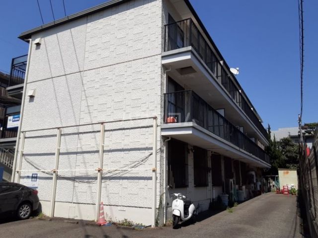 平塚市袖ケ浜のマンションの建物外観