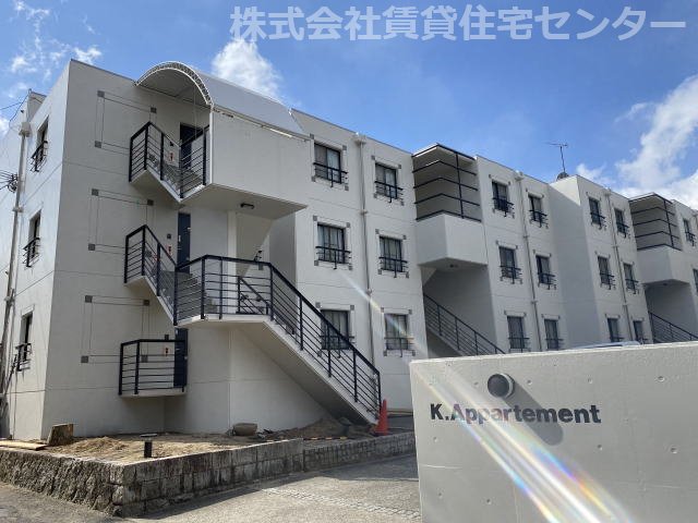 ＫアパルトマンIIの建物外観