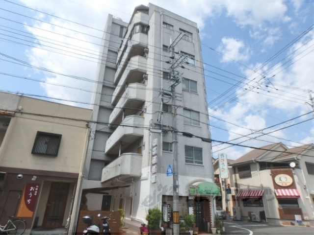 京都市南区唐橋芦辺町のマンションの建物外観