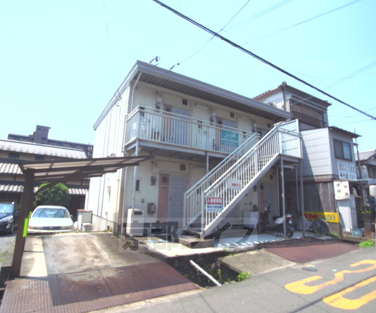 三島郡島本町山崎のアパートの建物外観