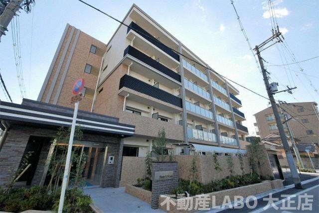 【大阪市西成区玉出西のマンションの建物外観】