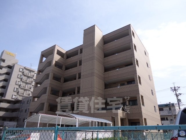 エントランス　外観写真（昼）