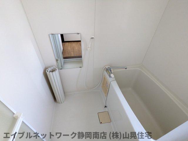 バス・シャワールーム　日々の疲れを癒すお風呂付です