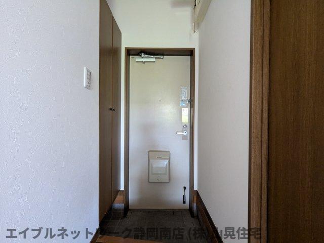 玄関　ゆったりとした玄関です