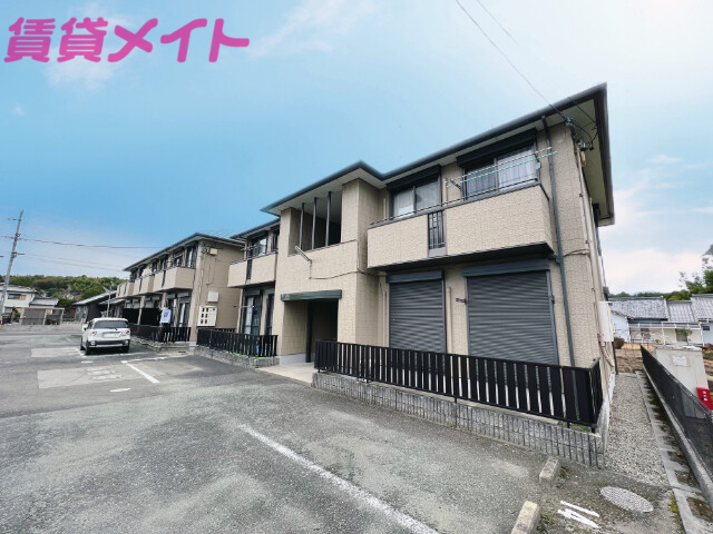 三重県津市稲葉町（アパート）の賃貸物件の外観