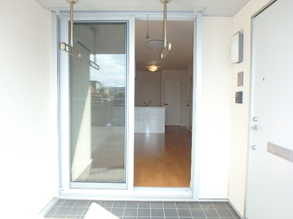 バルコニー　洗濯物が外干しできます。