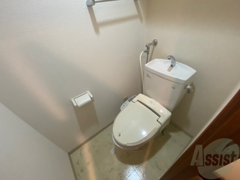 トイレ　トイレです。ウォシュレット付を探している方、おすすめです。
