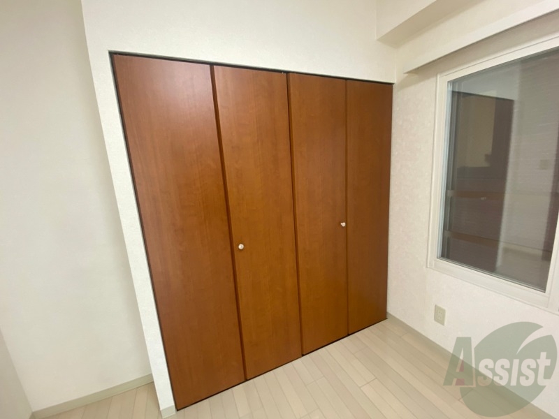 収納　寝室の収納です。部屋がすっきり片付きます。