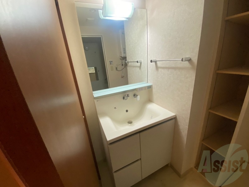 洗面設備　こちらに洗面台があります。朝の洗顔はこちらで。