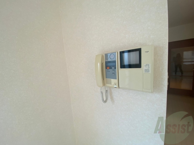 セキュリティ　ＴＶモニター付インターホンです。来客者の顔が見えるので安心！