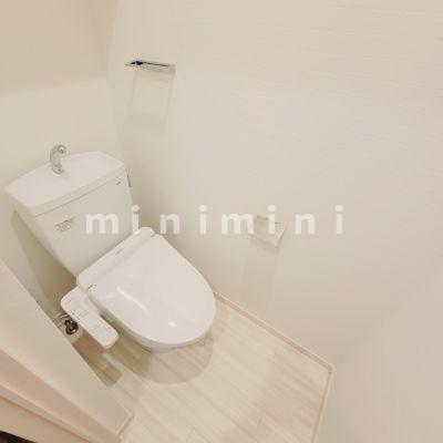 トイレ　※写真は同シリーズ類似物件を含む為現況優先とさせて頂きます