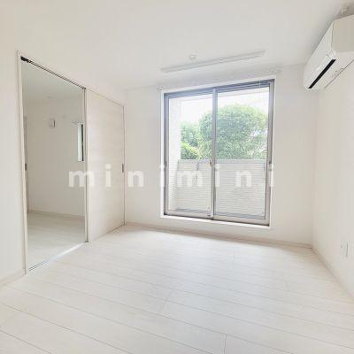 居室・リビング　※写真は同シリーズ類似物件を含む為現況優先とさせて頂きます