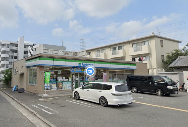 コンビニ　ファミリーマート 八尾南小阪合町店（コンビニ）まで141m
