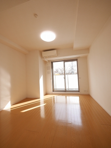 居室・リビング　居室※別部屋参考写真