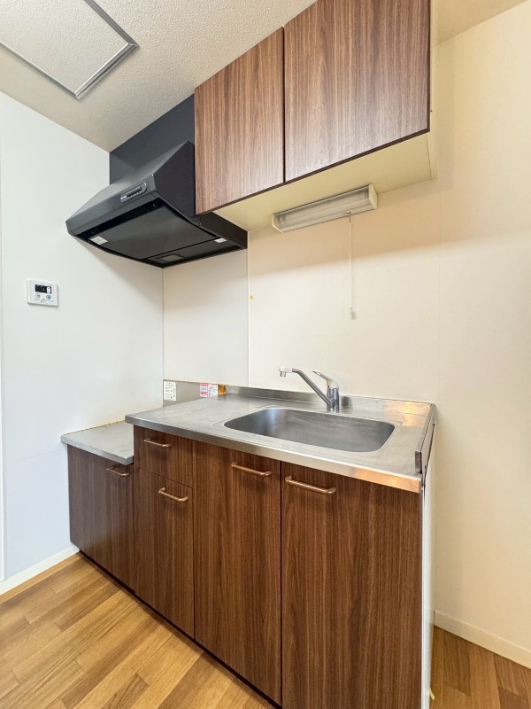 キッチン　※別部屋参考写真