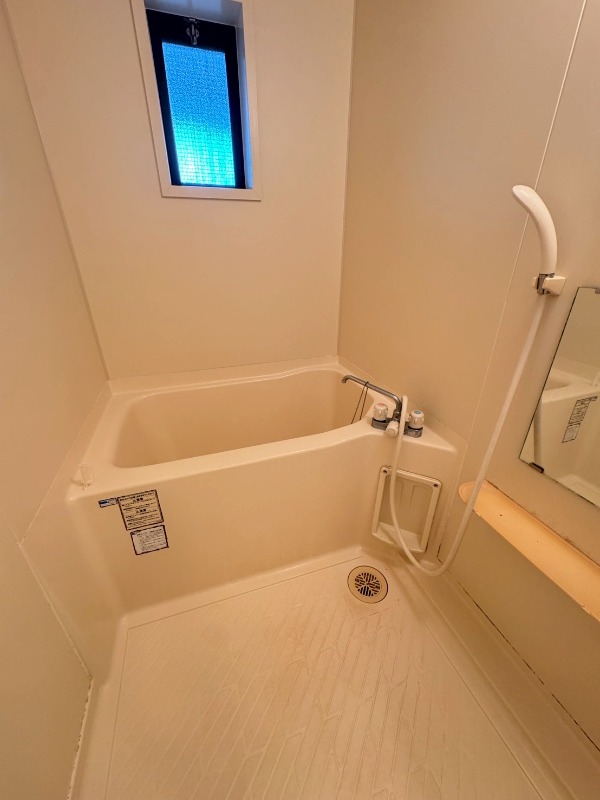 バス・シャワールーム　※別部屋参考写真