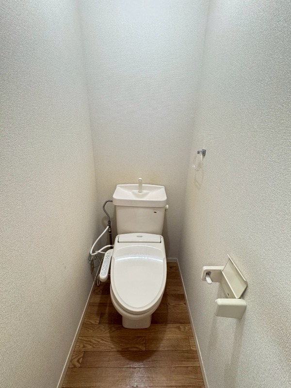 トイレ　※別部屋参考写真