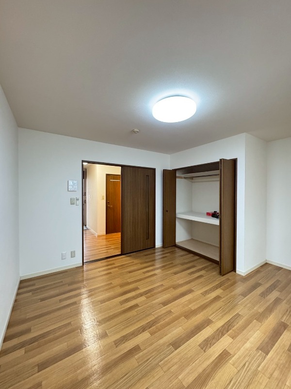 居室・リビング　※別部屋参考写真