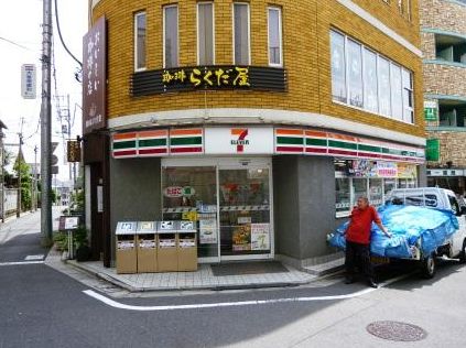 コンビニ　セブンイレブン 世田谷新代田駅前店（コンビニ）まで171m