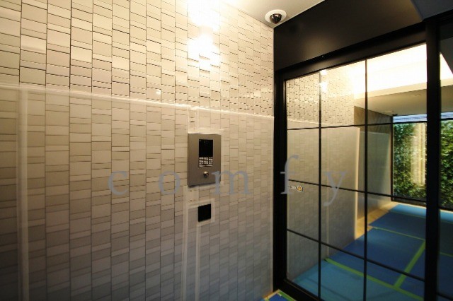 エントランス　オートロック