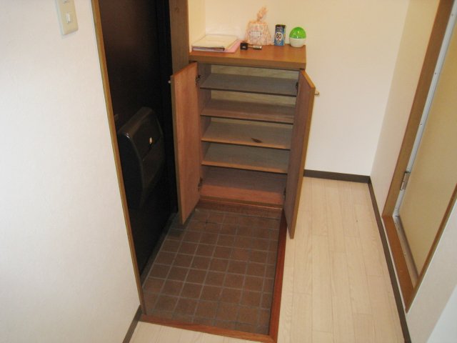 玄関　同物件別号室