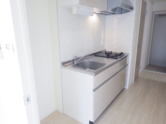 キッチン　同型タイプの写真です。色が異なる場合があります。現況優先