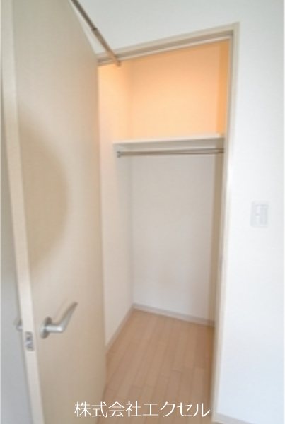 収納　同物件の別のお部屋の写真です。