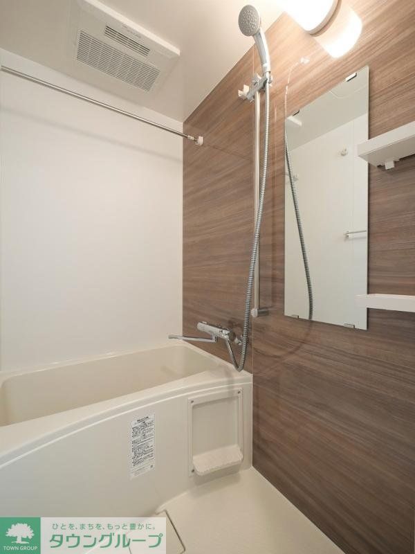 バス・シャワールーム　同物件別部屋写真