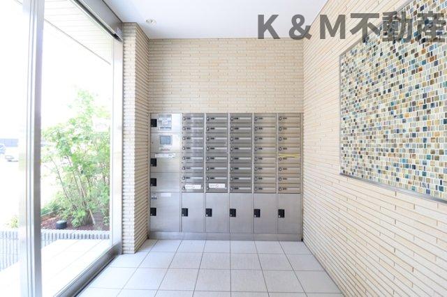 エントランス　ゆとりのあるエントランスです