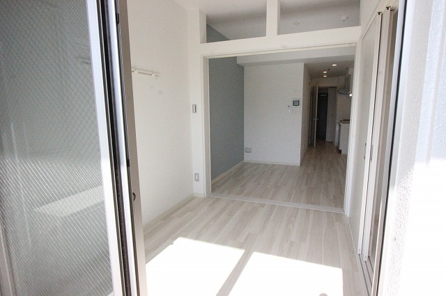 居室・リビング　同物件別号室のものです。