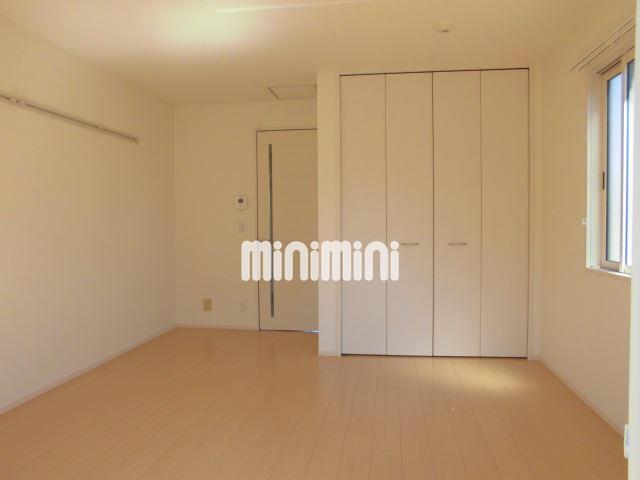 収納　９．３帖の洋室