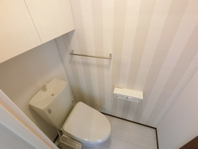 トイレ　温水洗浄暖房便座のトイレ