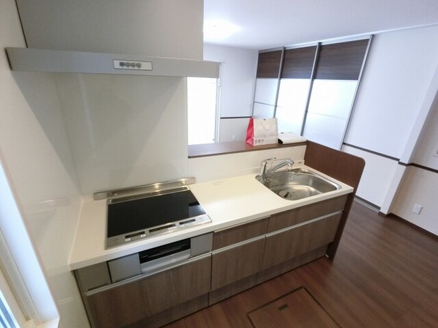 キッチン　ＩＨ・浄水器（別途契約）付き対面キッチン